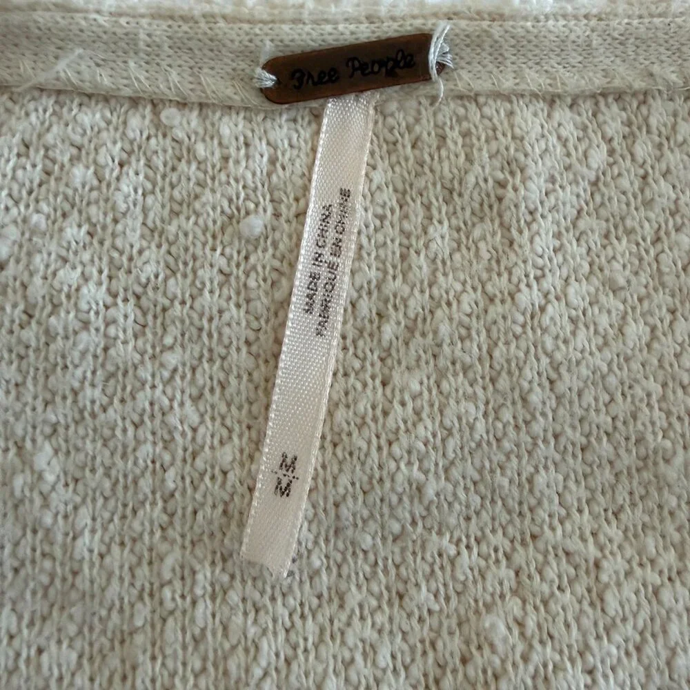 FREE PEOPLE Ivory Cream Popcorn Cropped Pullover Sweater Medium